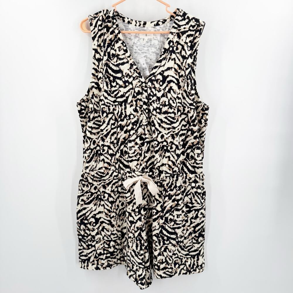 Lou & Grey Black and White Printed Sleeveless Romper - Picture 2 of 11